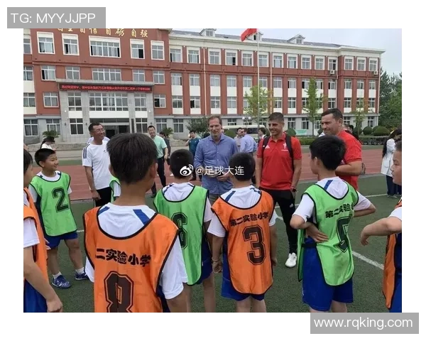 庄河足球明星阵容全解析精彩瞬间照片回顾与球员故事分享